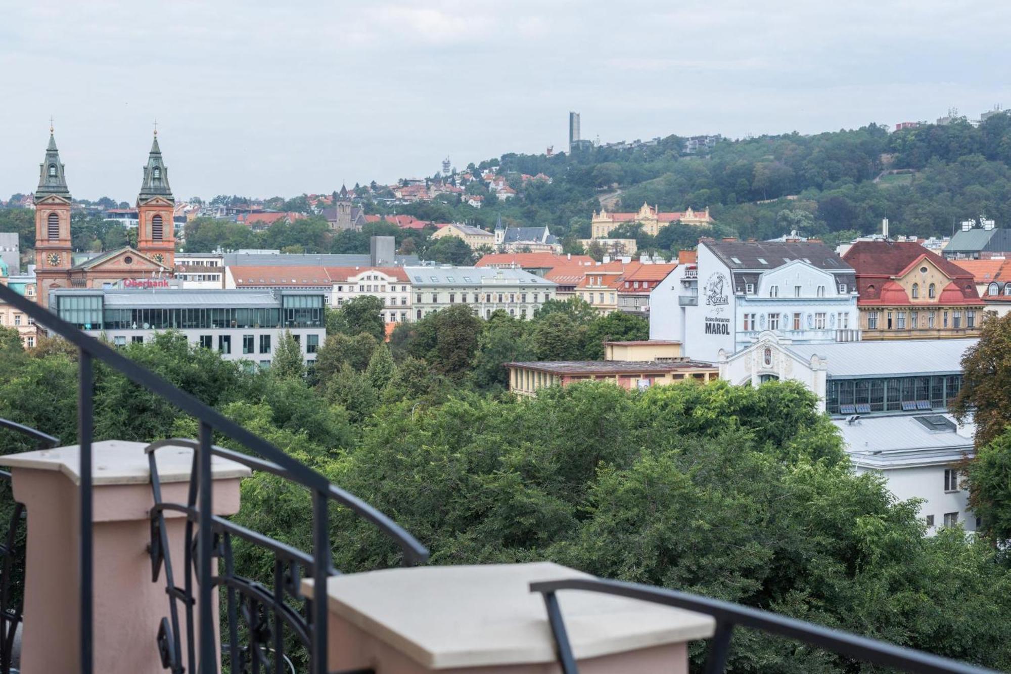 Sunny Riverside Apartments Praga Exterior foto