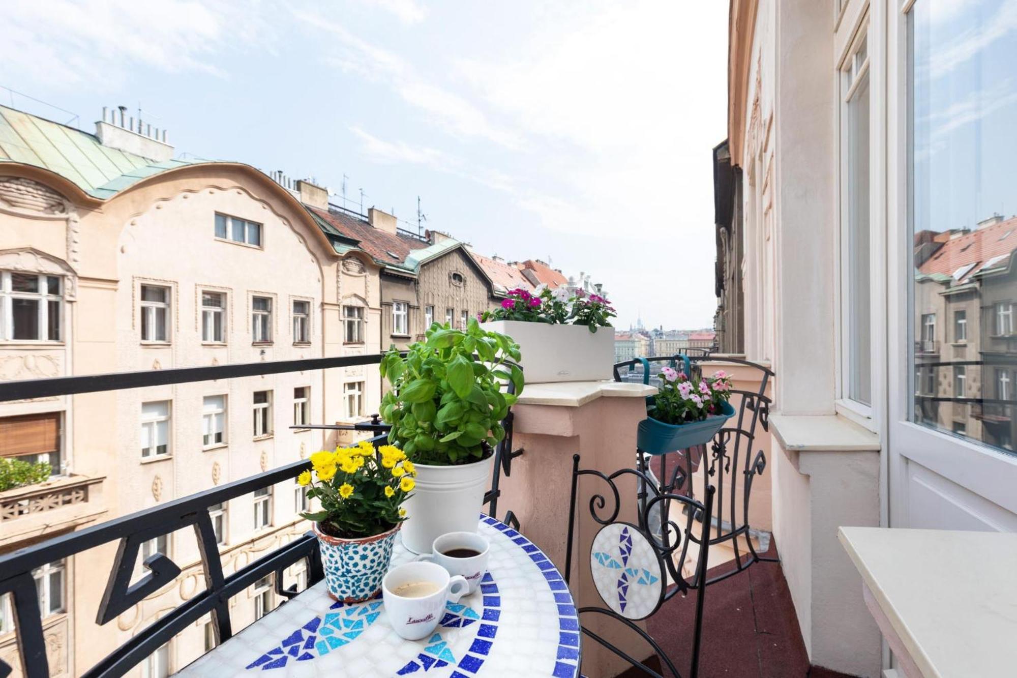 Prague Days - Sunny Riverside Apartments With Terraces Praga Exterior foto