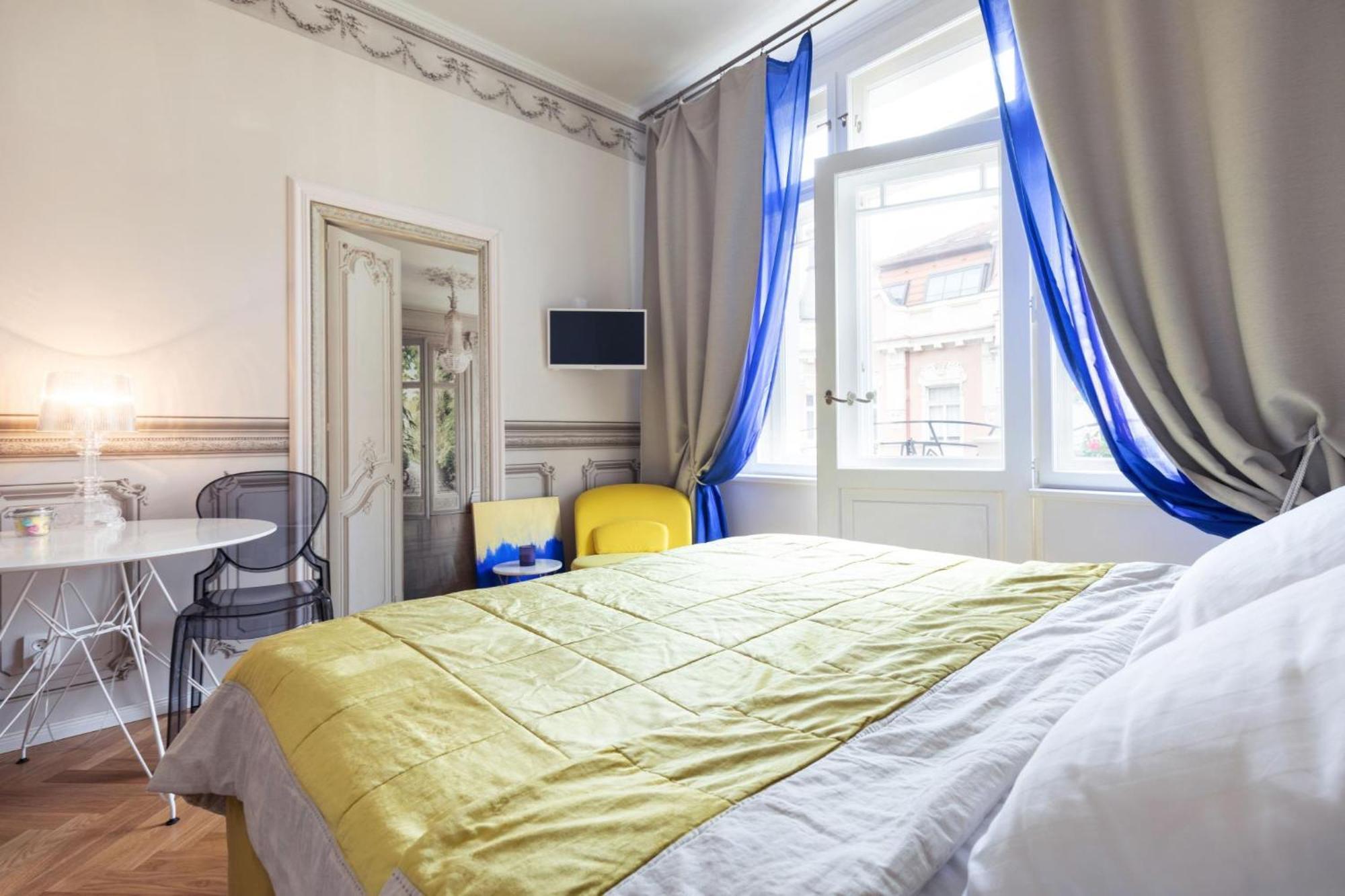 Prague Days - Sunny Riverside Apartments With Terraces Praga Exterior foto